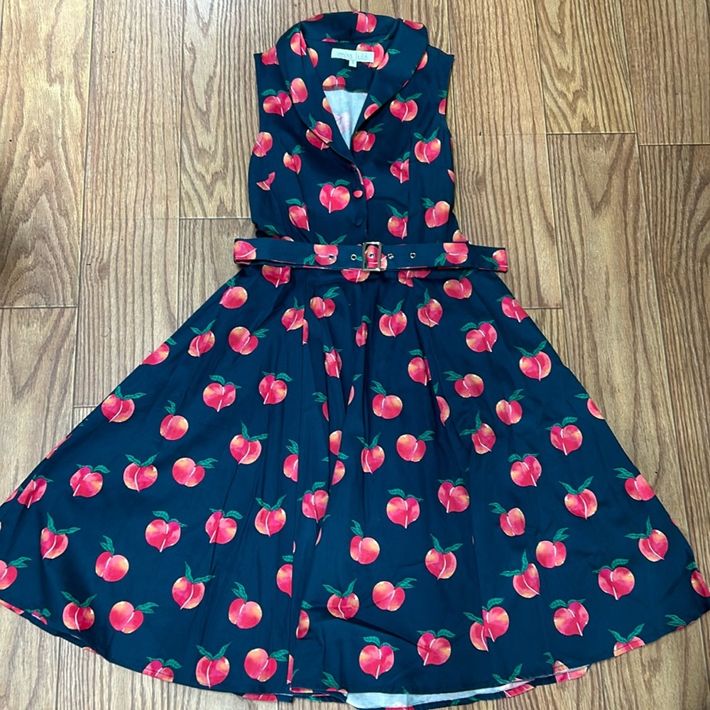 Miss lulo navy dress with peaches print